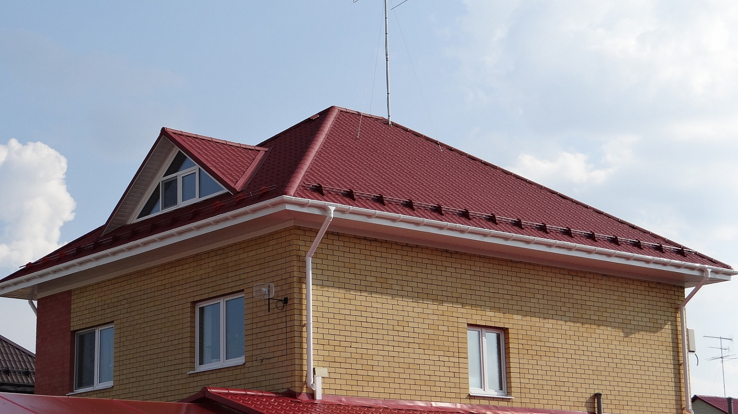 Угол желоба 135˚ Docke LUX, пломбир